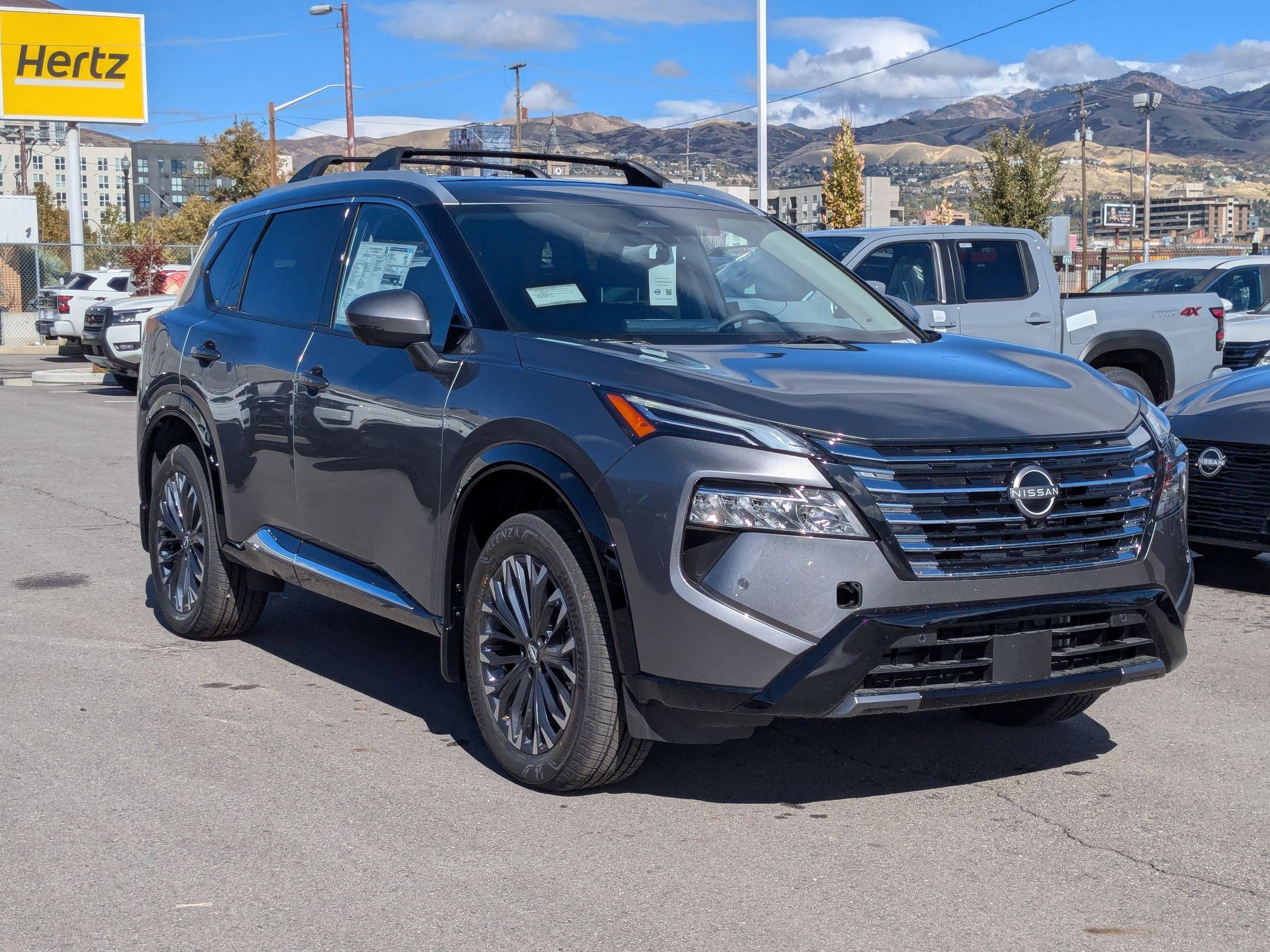 2026 Nissan Rogue Platinum photo 4