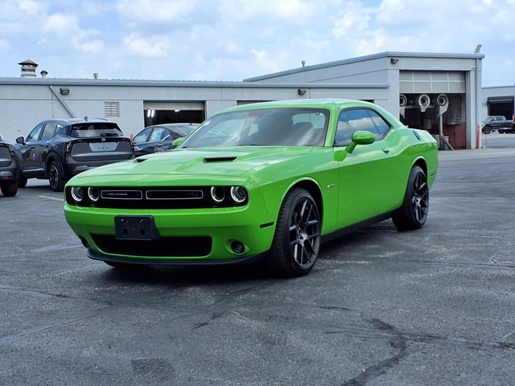 Used 2017 Dodge Challenger R/T with VIN 2C3CDZBT4HH580572 for sale in Kansas City
