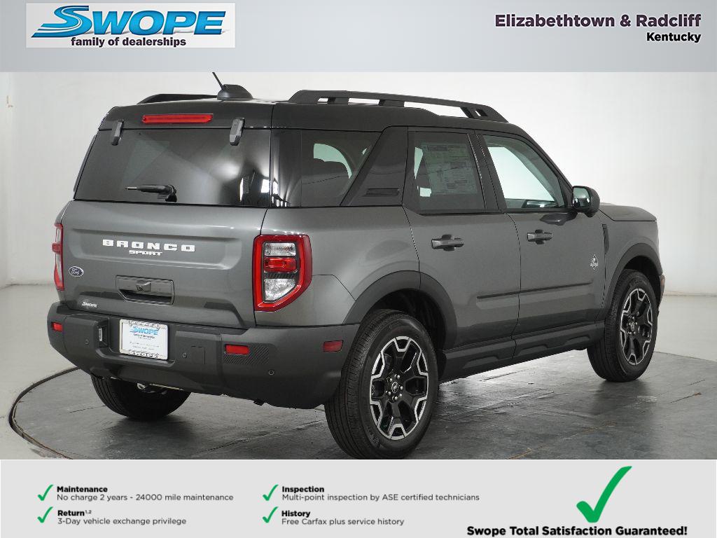 2025 Ford Bronco Sport Outer Banks photo 2
