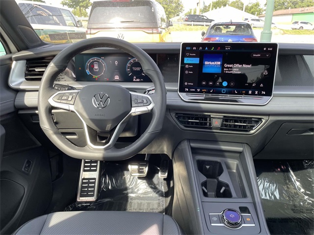 2025 Volkswagen Tiguan SE R-Line Black photo 17