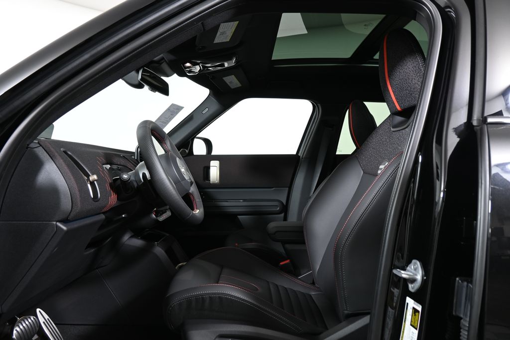 2026 Mini Countryman John Cooper Works ALL4 photo 3