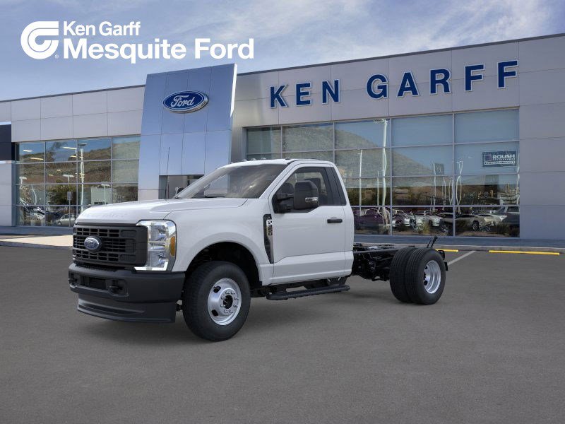 2026 Ford F-350 Super Duty Chassis Cab XL's photo