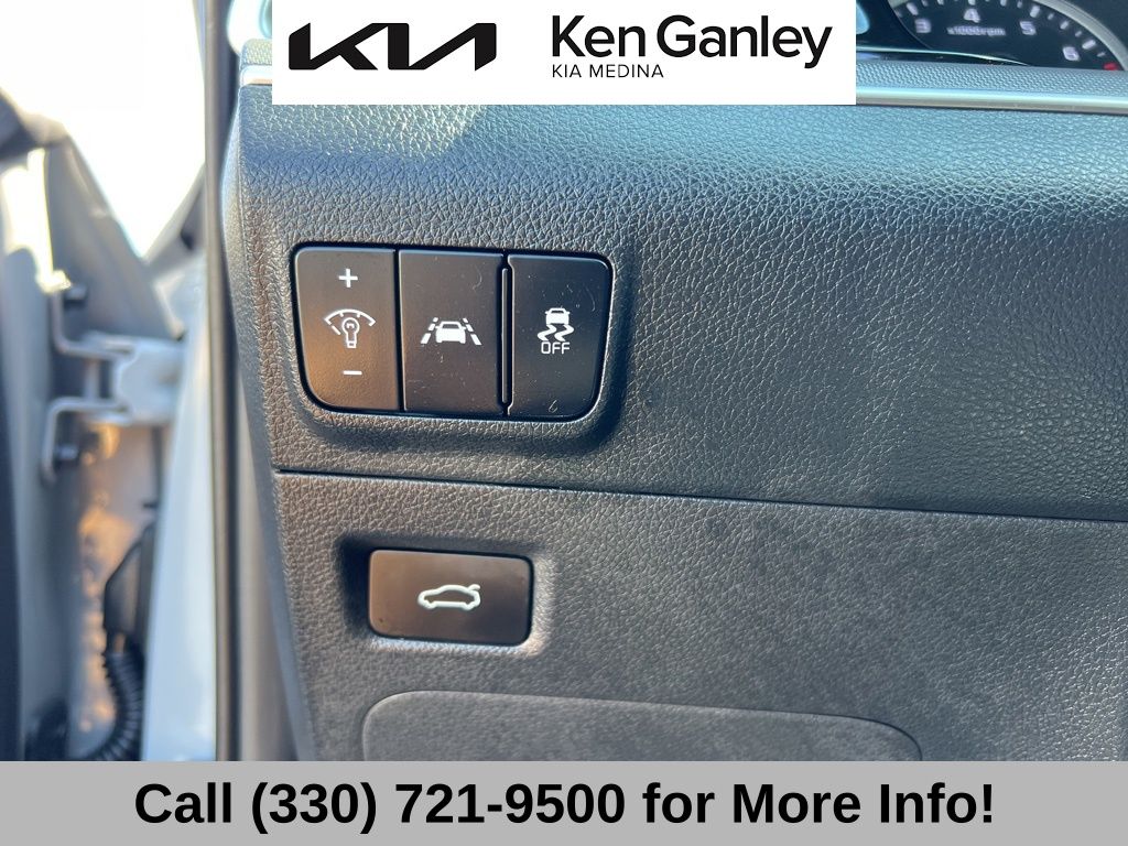 2023 Kia K5 GT-Line photo 27