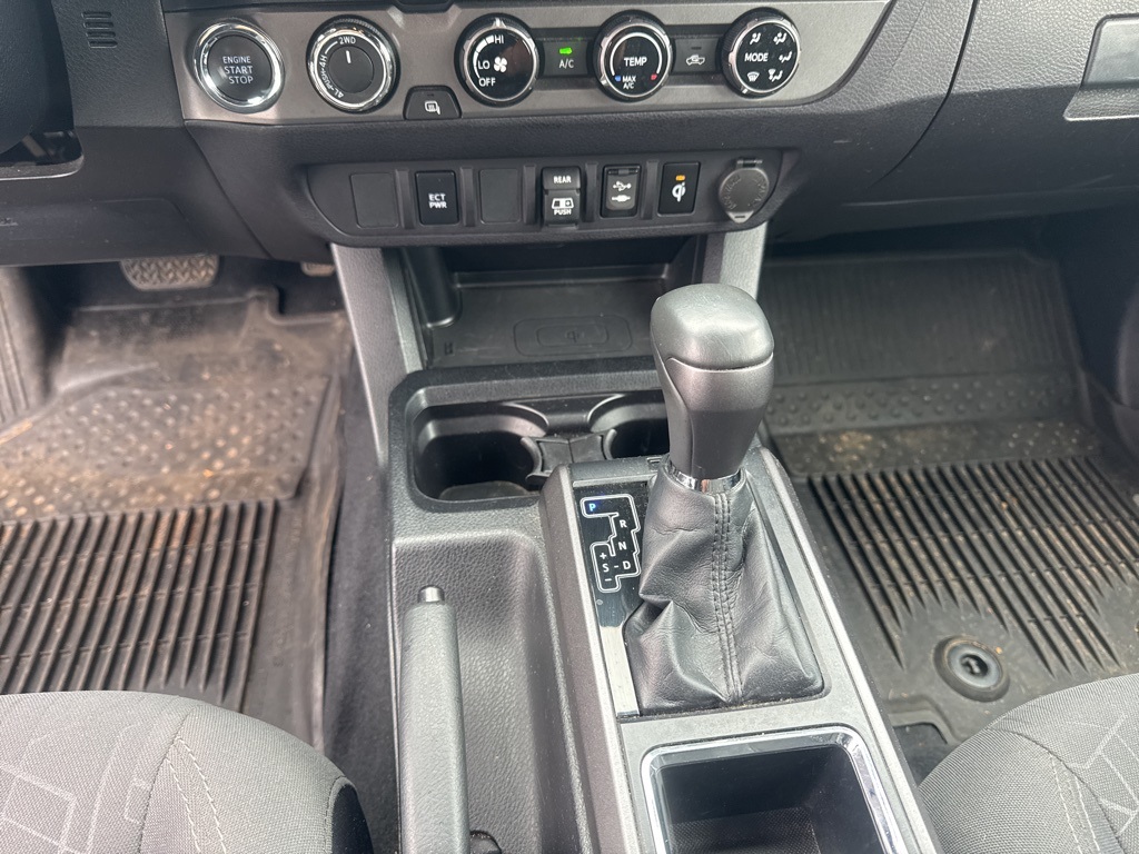 2018 Toyota Tacoma TRD Off-Road photo 4