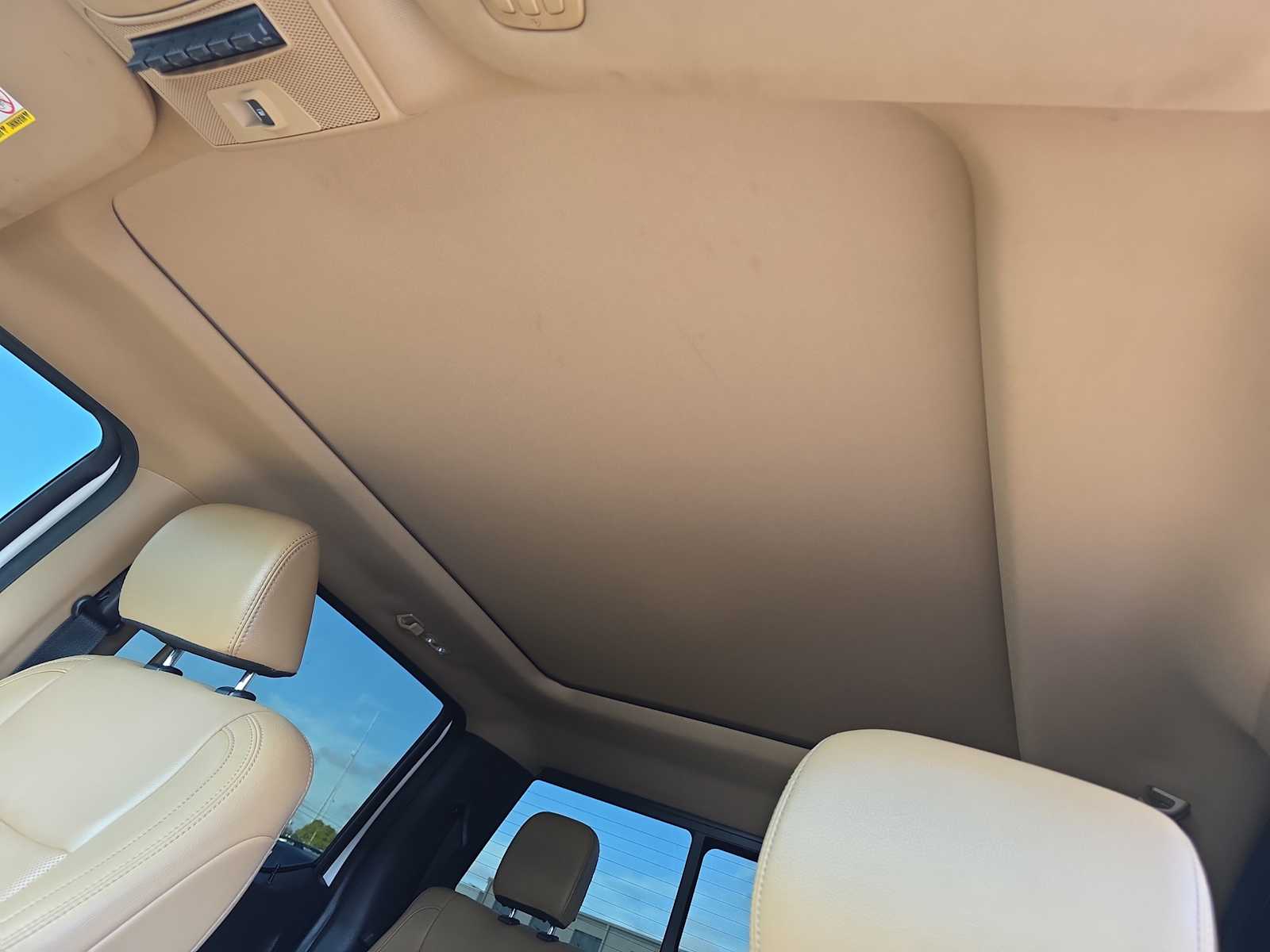 2022 Ford F-250 Lariat photo 25