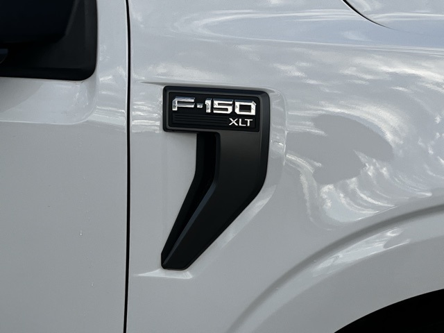 2023 Ford F-150 XLT photo 3