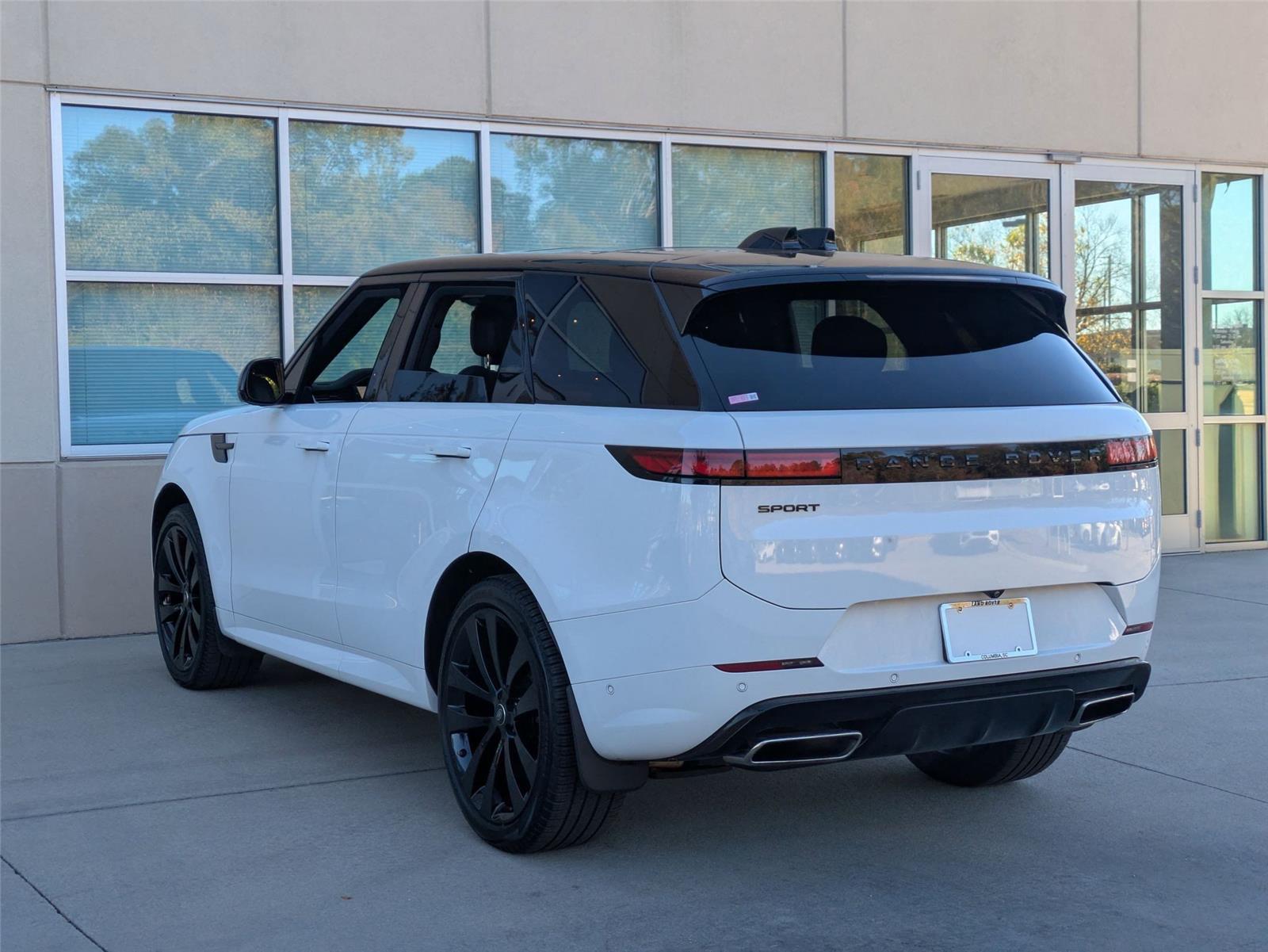 2024 Land Rover Range Rover Sport SE photo 4