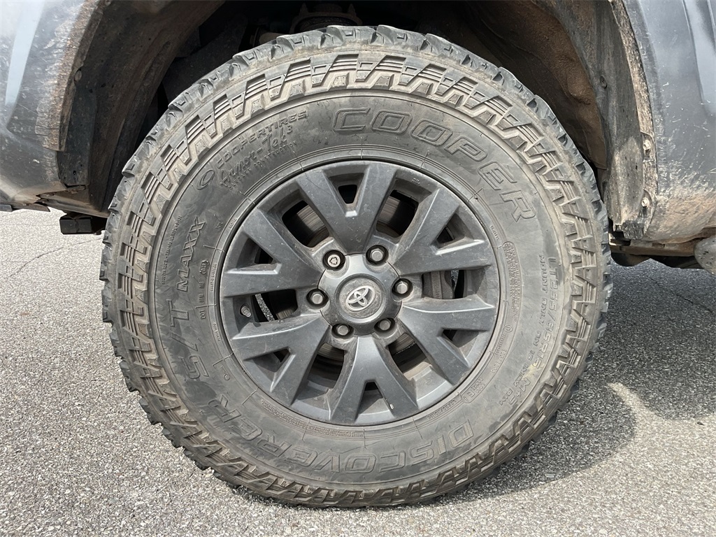 2020 Toyota Tacoma SR 4x4 Access Cab photo 10
