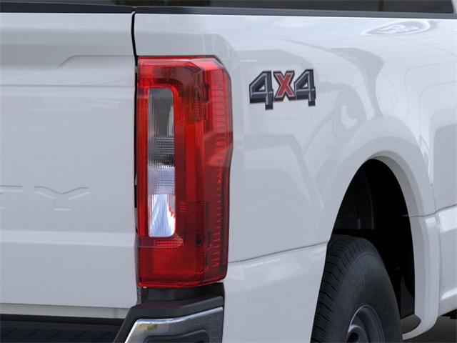 2025 Ford F-350 photo 21