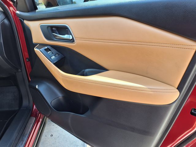 2021 Nissan Rogue Platinum photo 19
