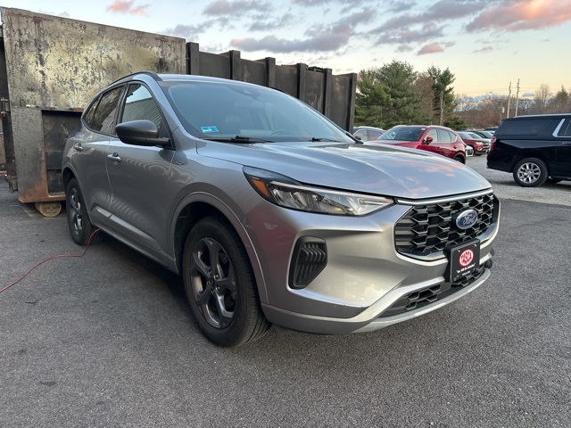 2023 Ford Escape ST-Line photo 3