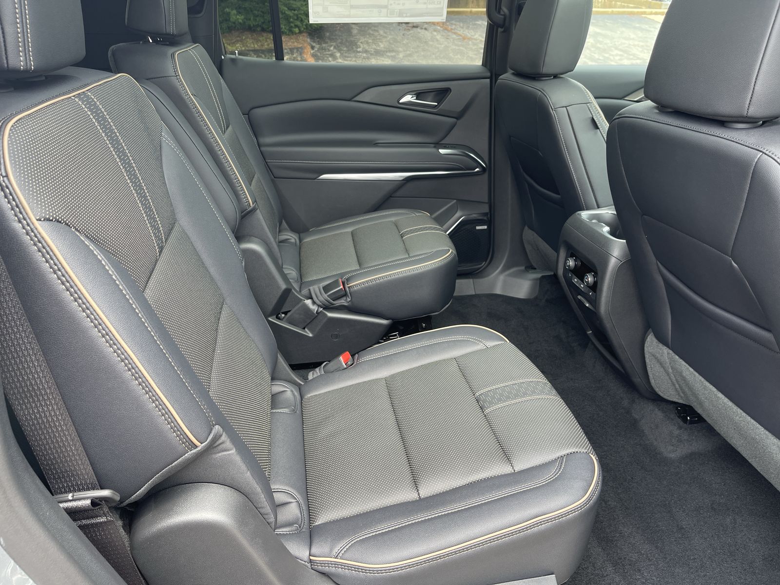 2026 Chevrolet Traverse High Country photo 15