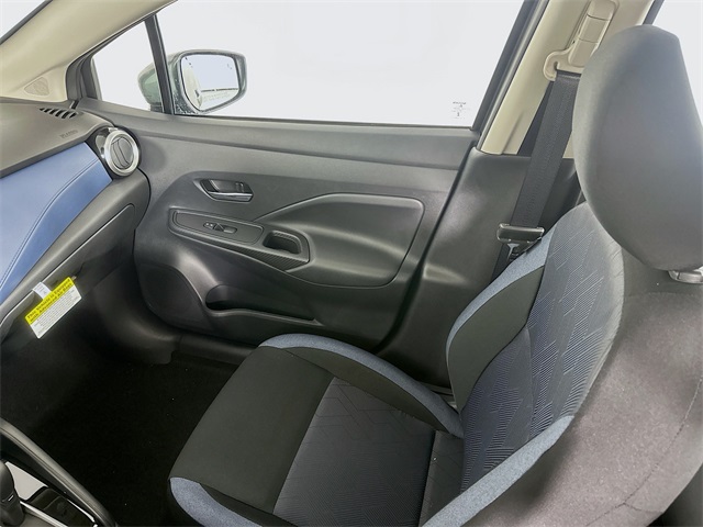 2025 Nissan Versa SV photo 22