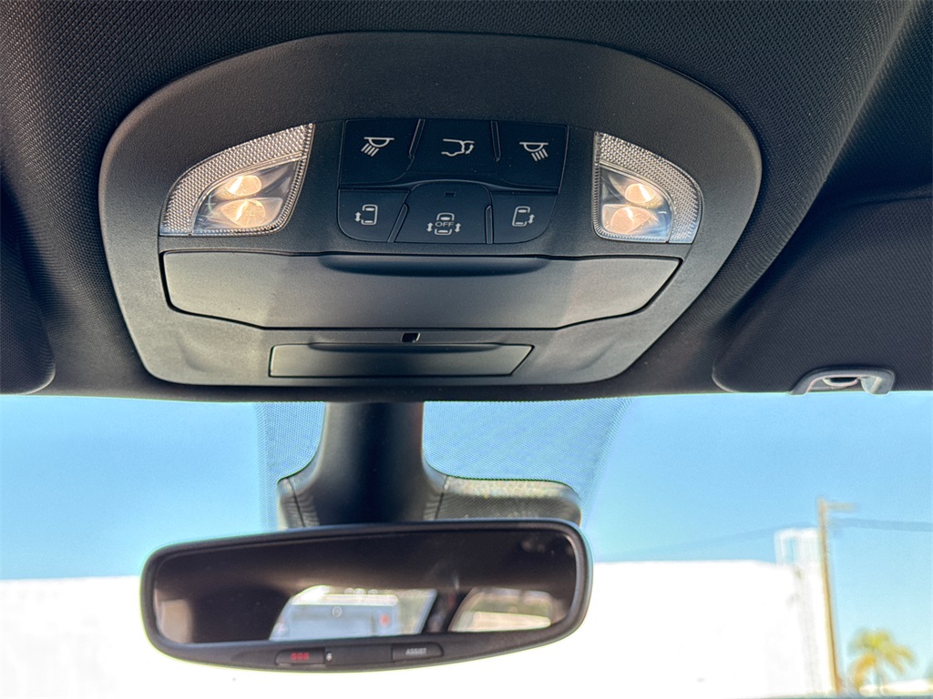 2025 Chrysler Voyager LX photo 23