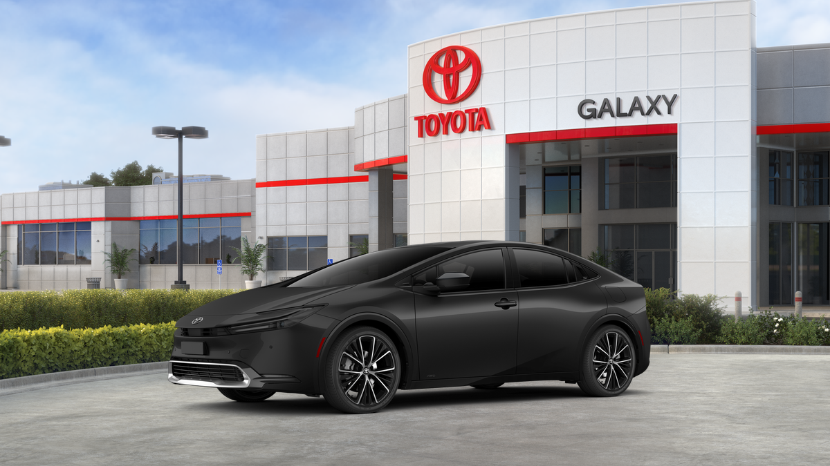 2026 Toyota Prius XLE photo 2
