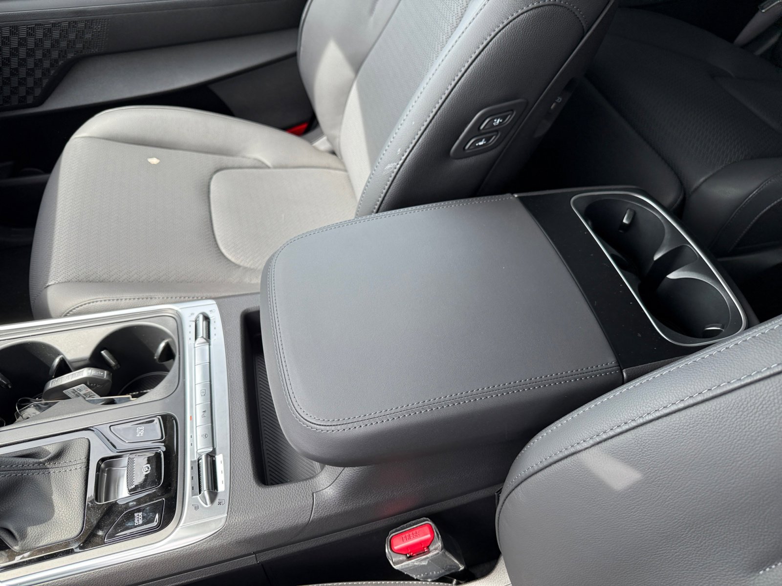 2025 Kia Carnival SX Prestige photo 14