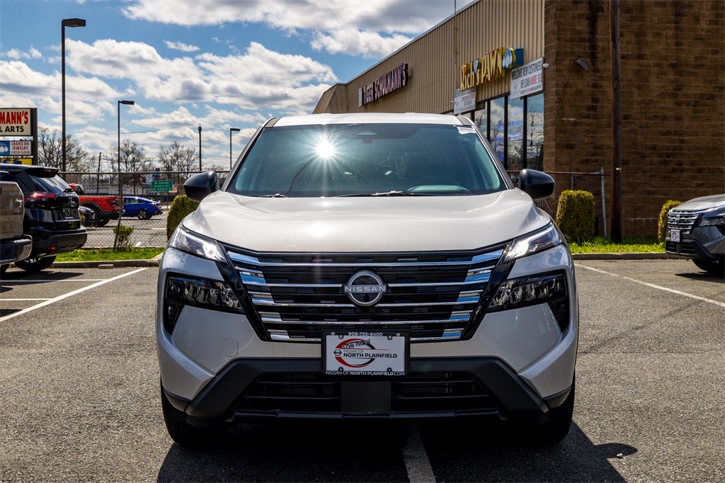 2025 Nissan Rogue S photo 2