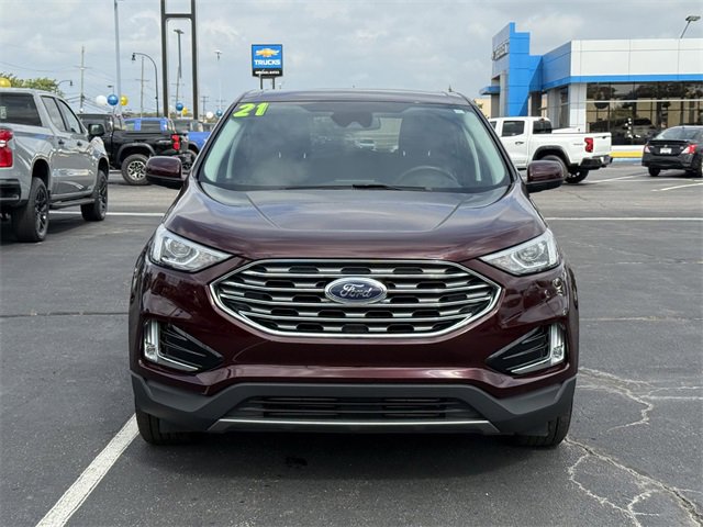 2021 Ford Edge SEL photo 2