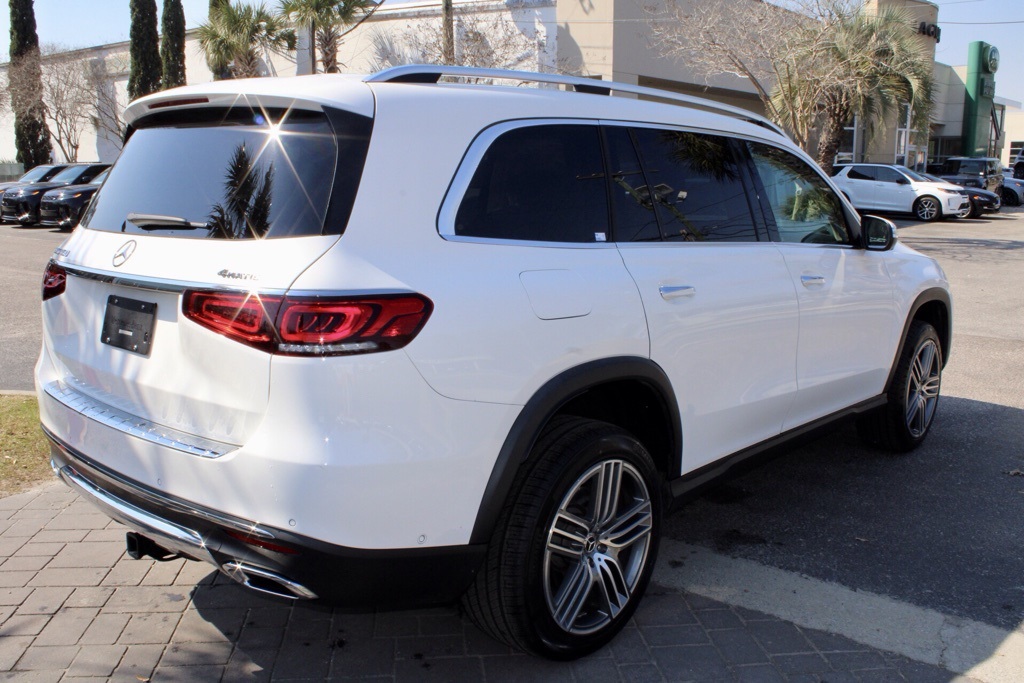 2023 Mercedes Benz GLS 450 4MATIC photo 4