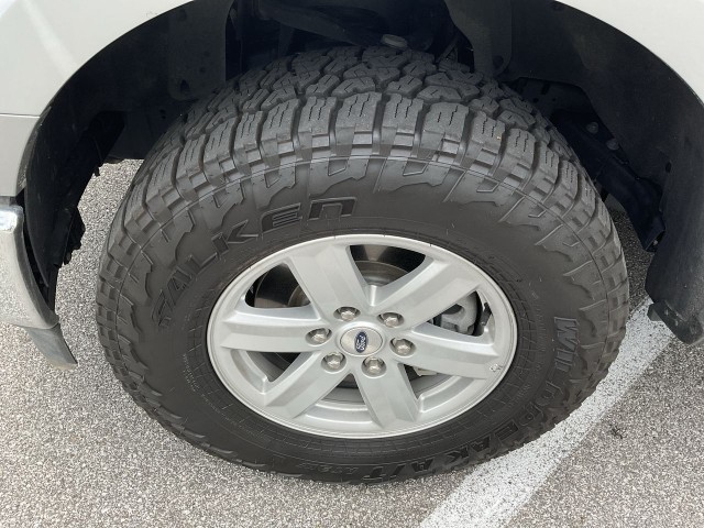 2023 Ford F-150 XL photo 2