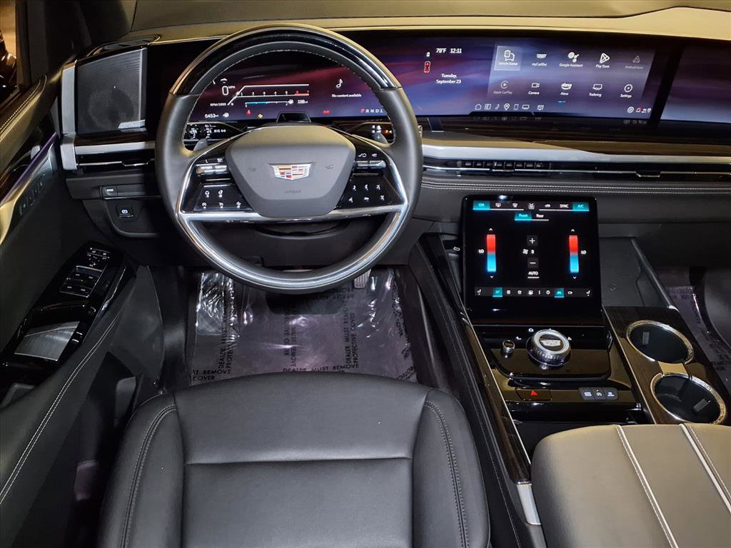 2025 Cadillac Escalade ESV Luxury photo 14