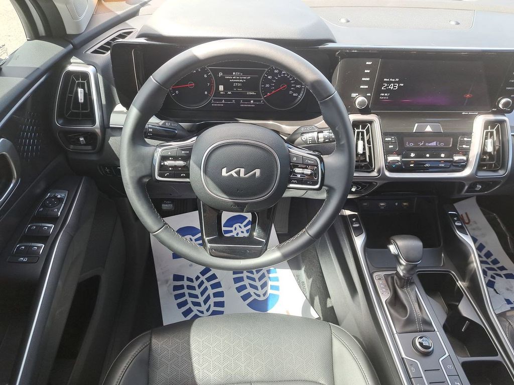 2023 Kia Sorento S photo 15
