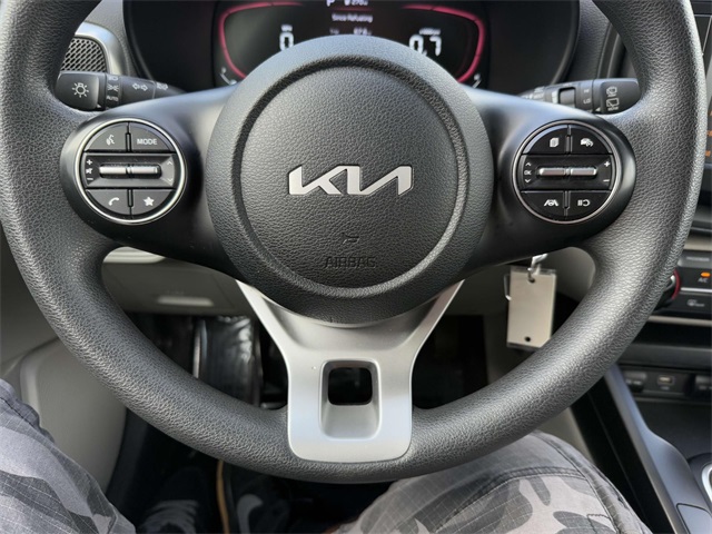 2023 Kia Soul LX photo 19