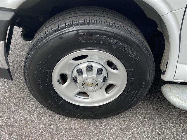 2024 Chevrolet Express 2500 Work Van Cargo photo 11