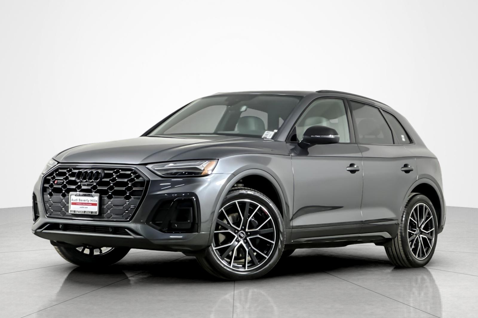 2023 Audi SQ5 Premium Plus's photo