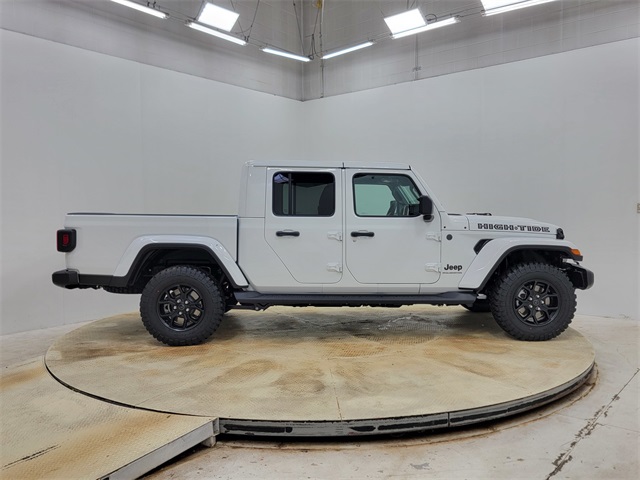 2025 Jeep Gladiator Sport photo 3