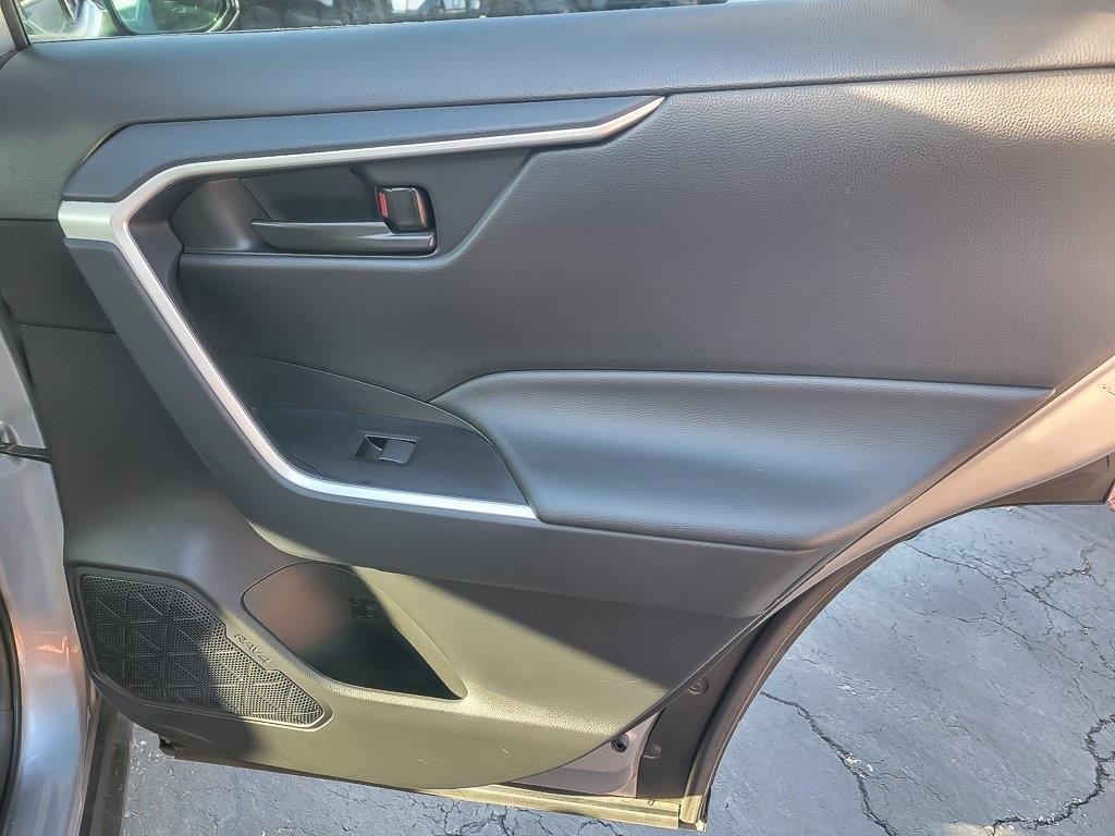 2025 TOYOTA RAV4 - Image 19