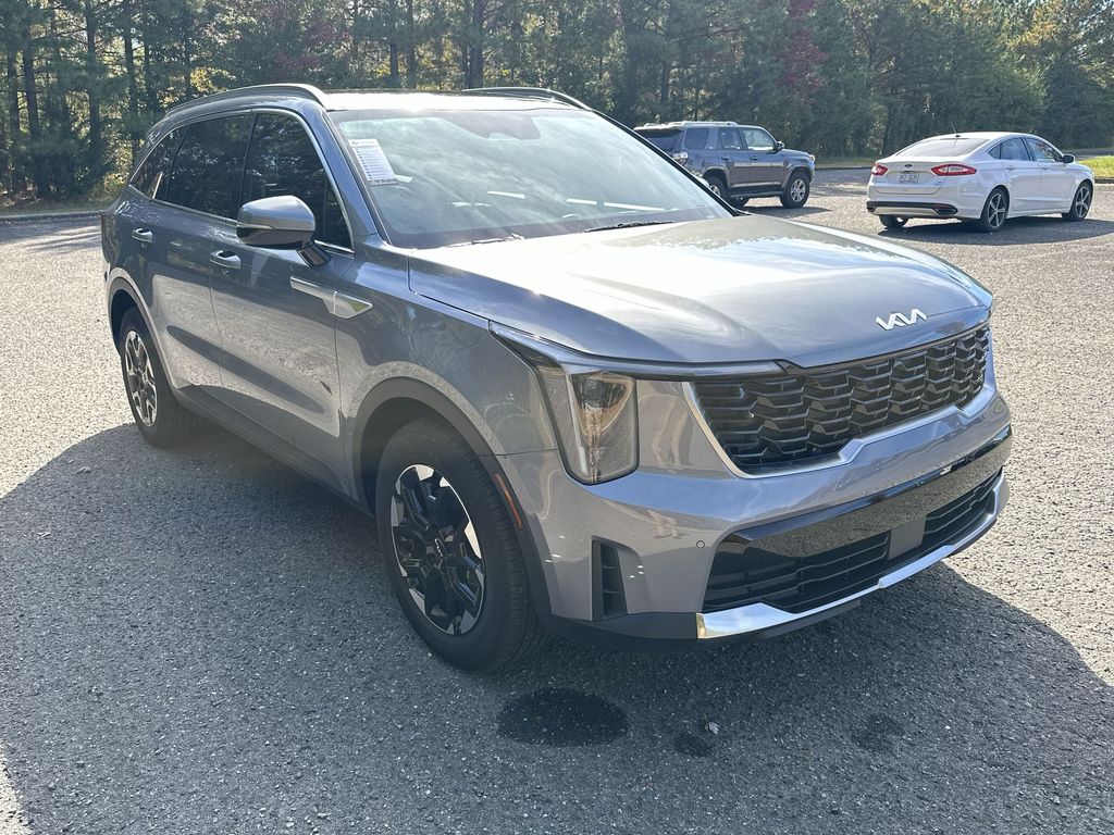 2025 Kia Sorento S photo 2