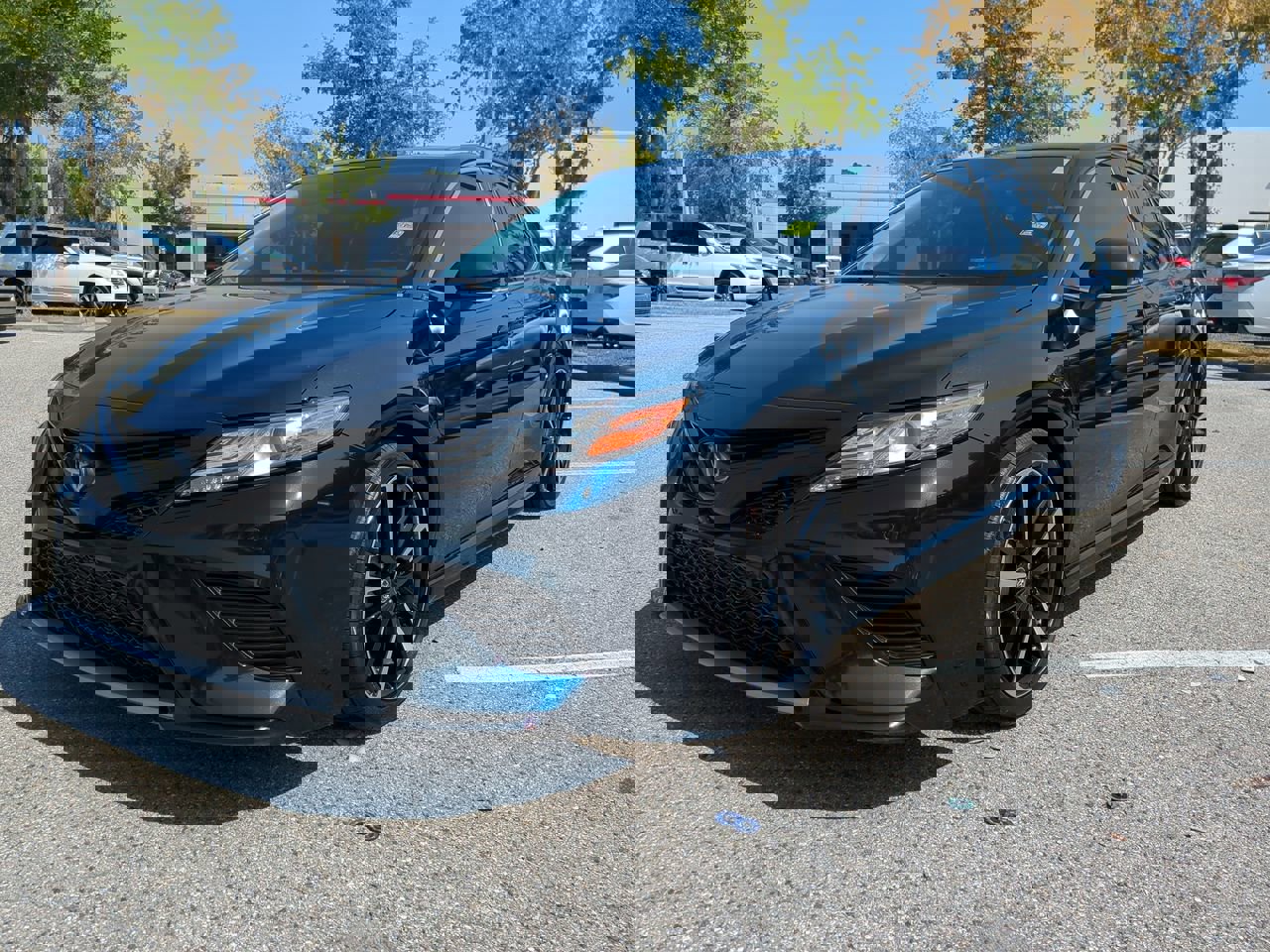 2019 Toyota Camry XSE V6 photo 2