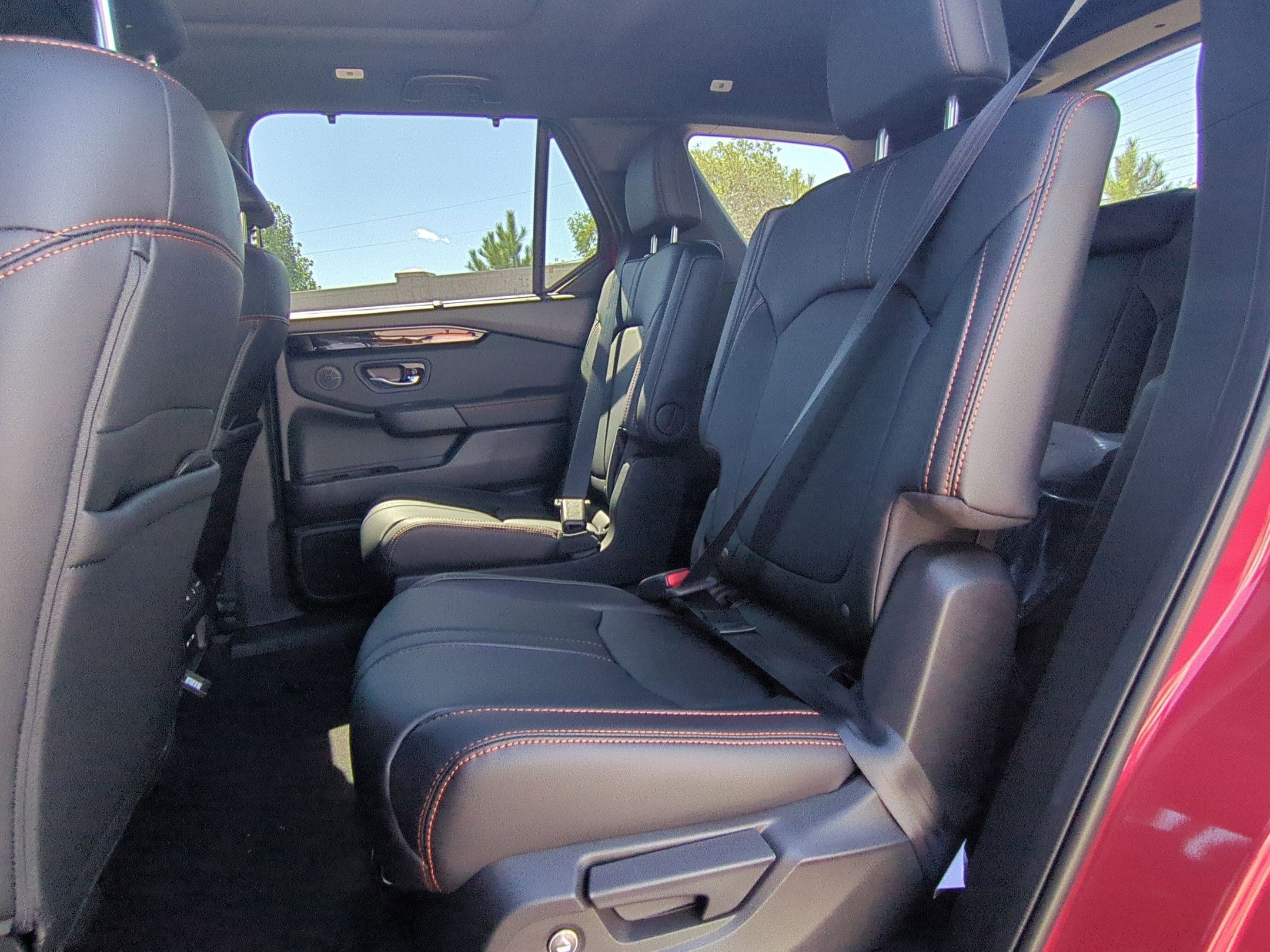 2025 Honda Pilot TrailSport photo 13