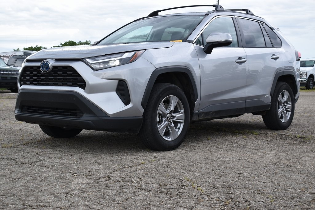 Used 2024 Toyota RAV4 XLE with VIN 4T3RWRFV6RU139068 for sale in Kansas City