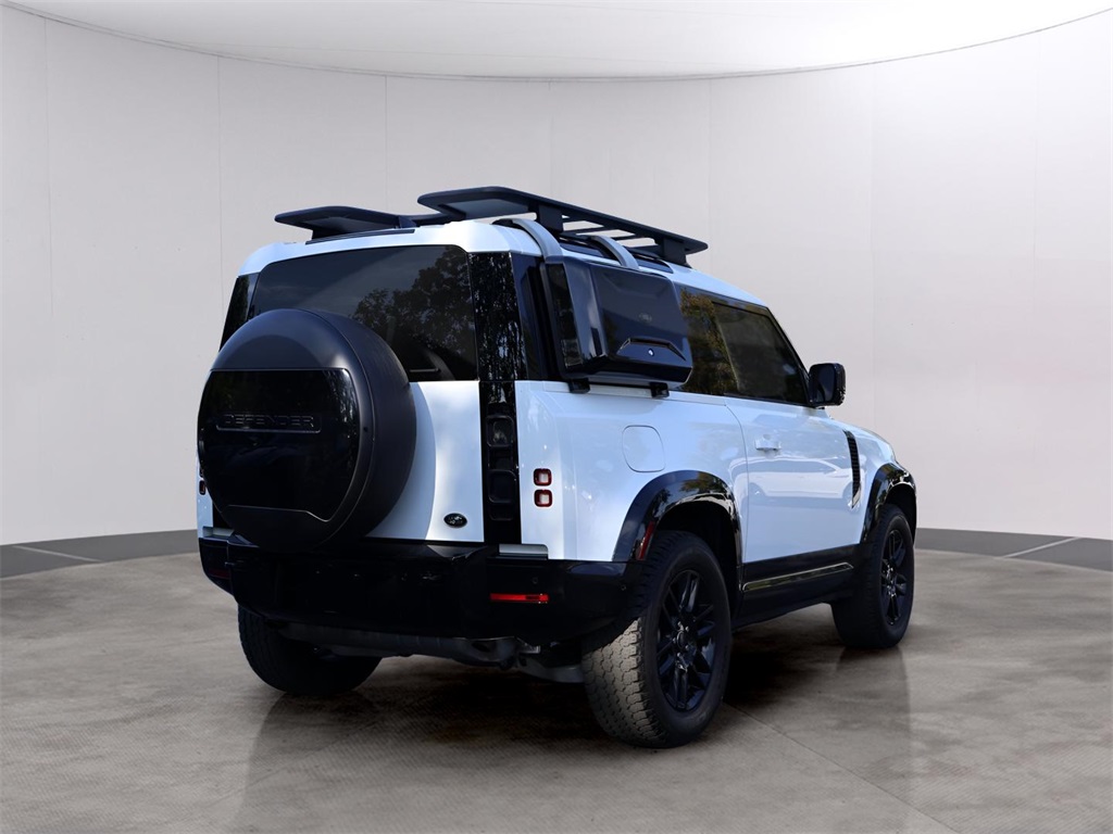 2022 Land Rover Defender 90 X-Dynamic S photo 4
