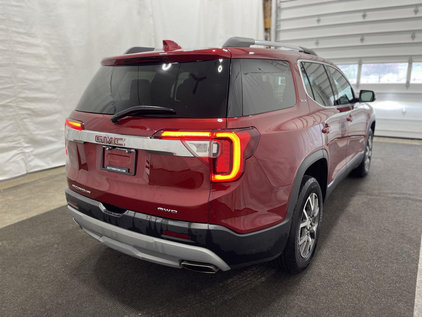 2023 Gmc Acadia SLE photo 4