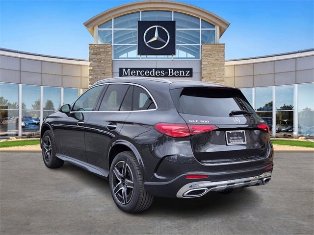 2025 Mercedes Benz GLC 300 4MATIC photo 2