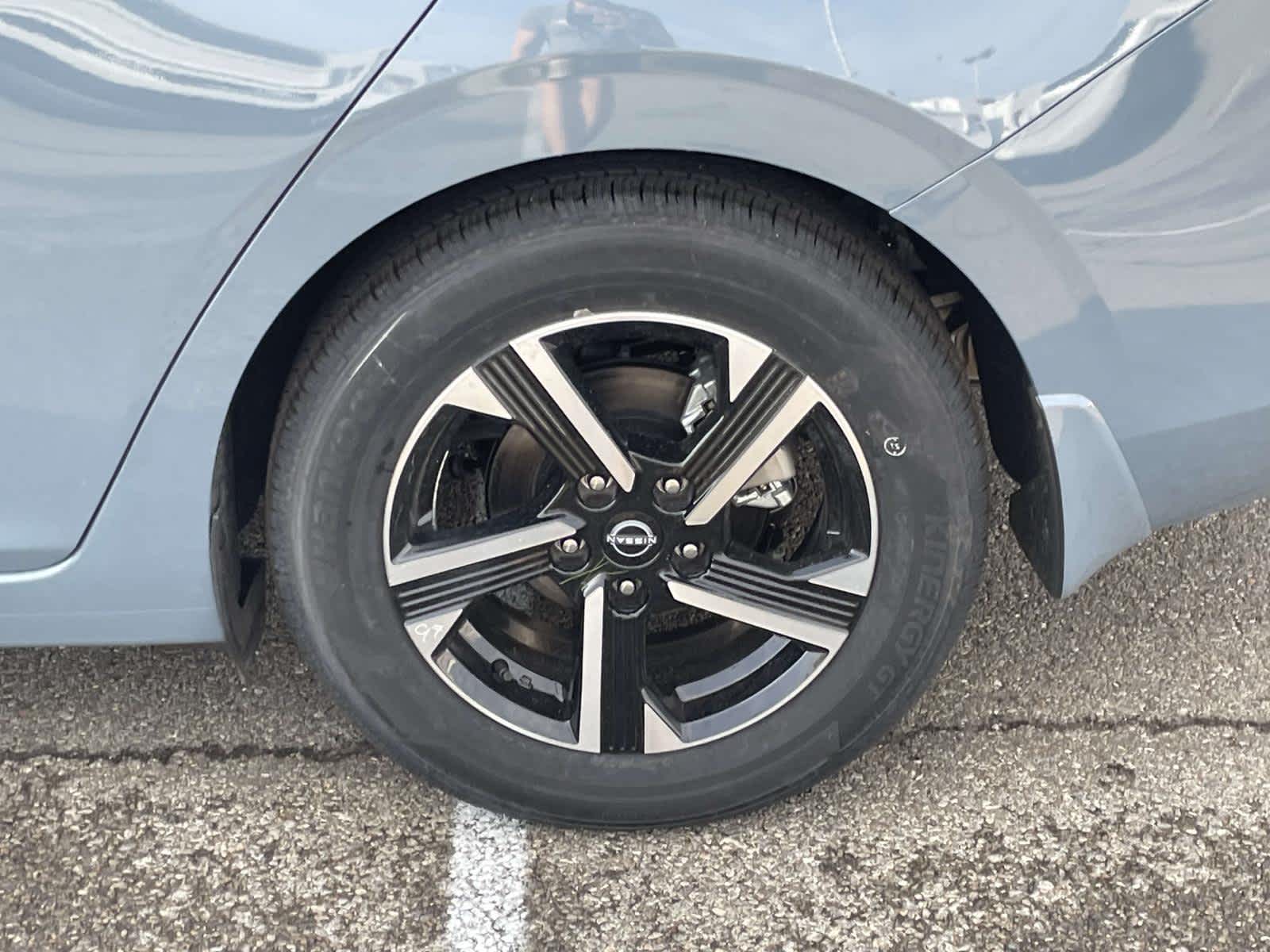 2025 Nissan Sentra SV photo 11