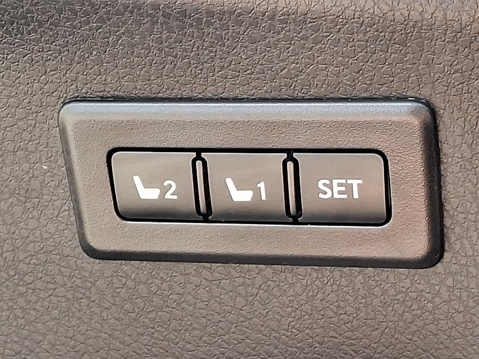 2017 Toyota RAV4 Hybrid Limited photo 24