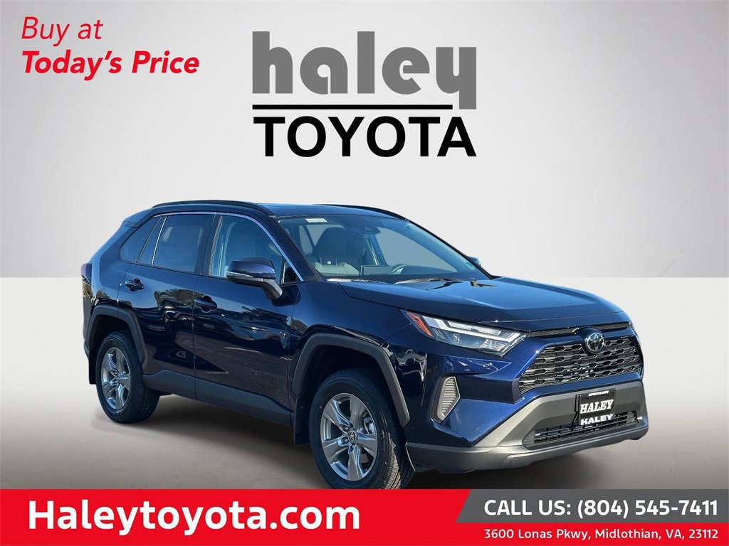 2025 Toyota RAV4 XLE's photo