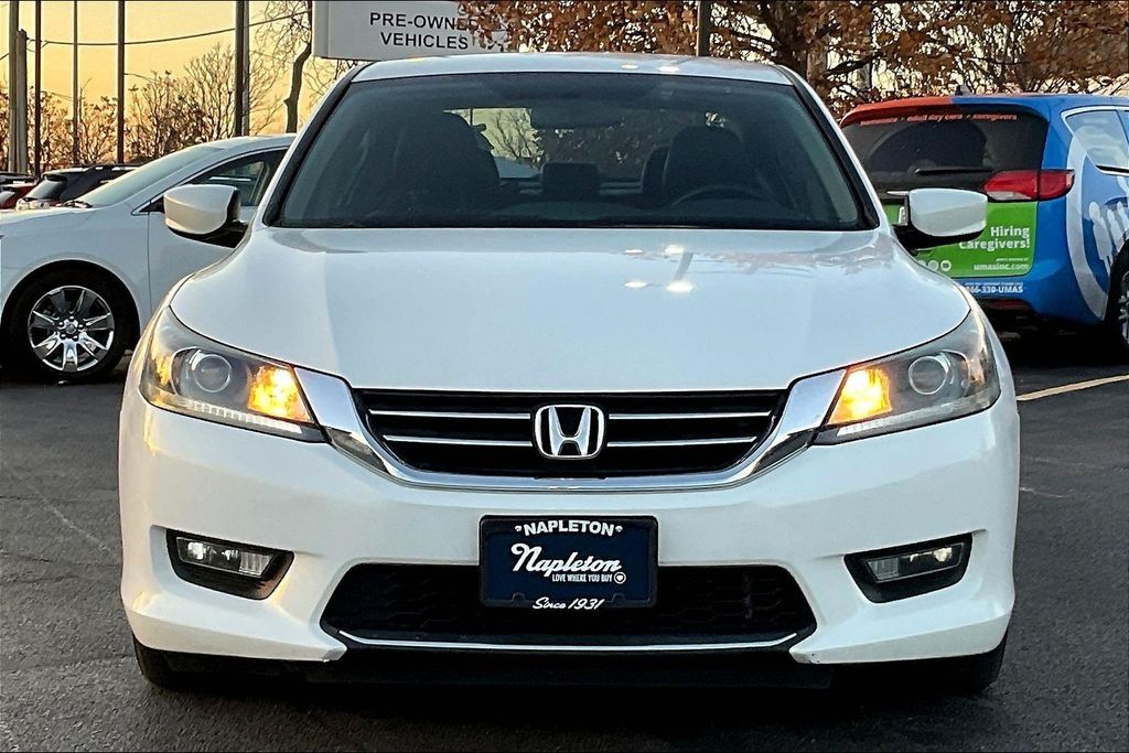 2015 Honda Accord Sport photo 2