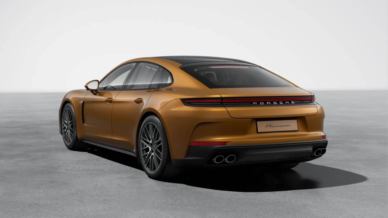 2026 Porsche Panamera 4 photo 3
