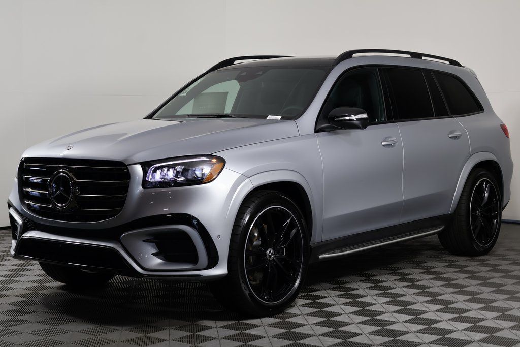 2025 Mercedes-Benz GLS Base's photo