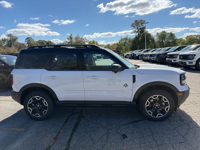 2025 Ford Bronco Sport Outer Banks photo 2