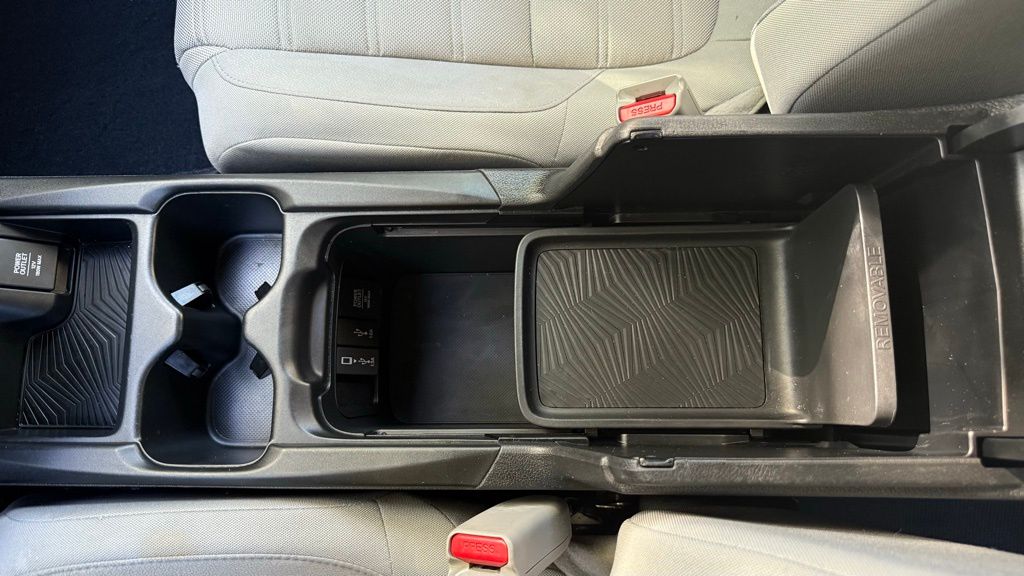 2017 Honda CR-V EX photo 25