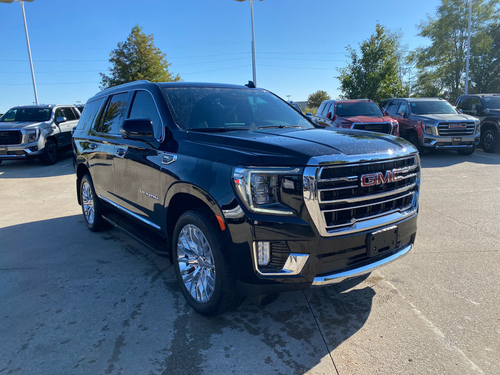 2024 Gmc Yukon SLT photo 3