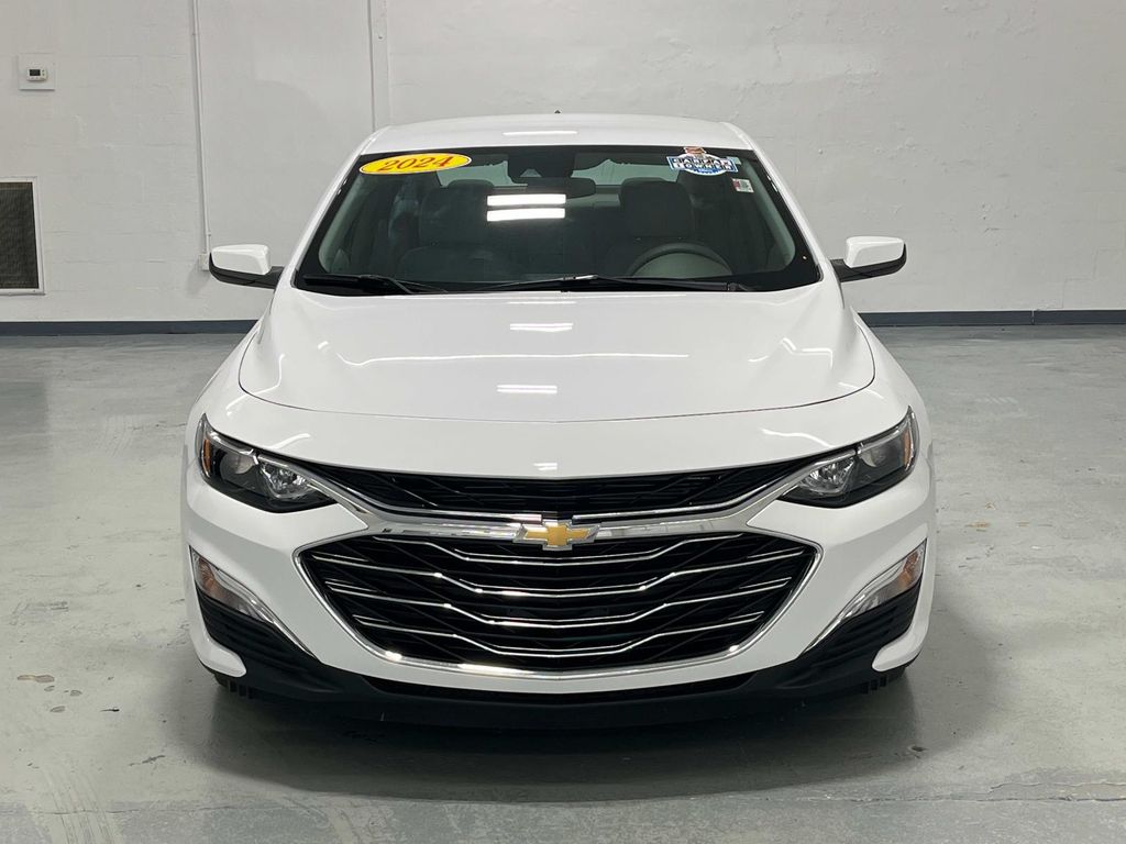 2024 Chevrolet Malibu LS photo 2