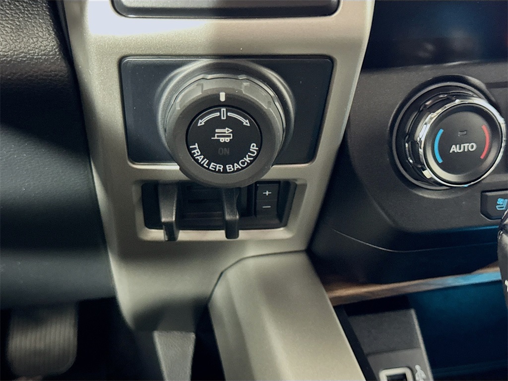 2020 Ford F-150 Lariat photo 35