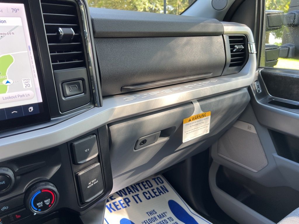 2026 Ford F-350 XLT photo 17